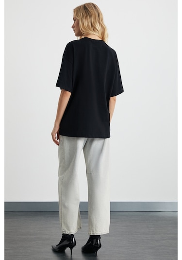 Lagertha Kadın %100 Organik Pamuklu Kalın Dokulu Oversize Fit Yuvarlak Yakalı Siyah T-shirt