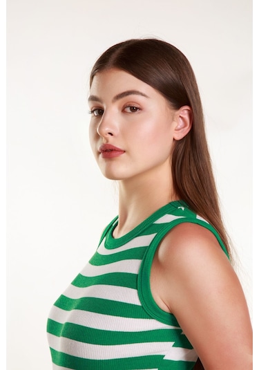 Kadın Yeşil Beyaz Çizgili Fitilli Likralı Sıfır Kol Bisiklet Yaka Örme Atlet Tshirt Bluz Yeşil - Beyaz