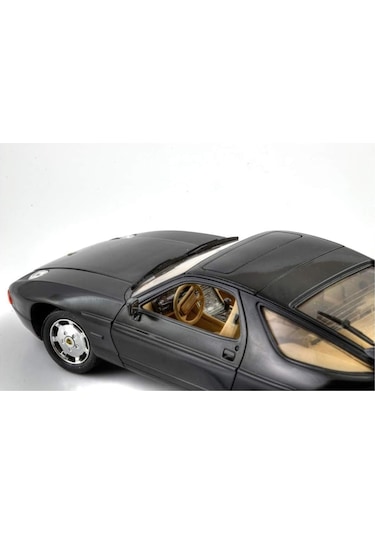 Italeri 1/24 Porsche 928 S4 Model Araç Yapım Kiti