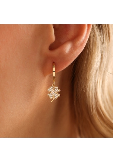 Sallantılı Altın Yonca Küpe Kalp Form