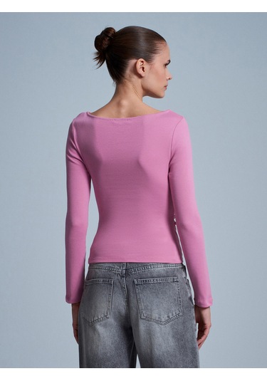 31401 Büzgülü Kayık Yaka Top-gül Gül