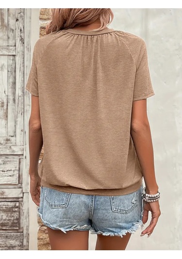 Kadın Kısa Kollu V Yakalı Büzgü Detaylı Viskon Bluz Bej