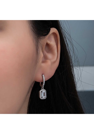 Aya Diamond Gümüş Beyaz Baget Taşlı Sallantılı Kadın Küpe Beyaz