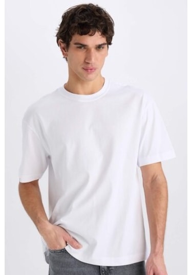 DeFacto Oversize Geniş Kalıp Bisiklet Yaka Basic Düz Kısa Kollu Beyaz Tişört E6885AXNSWT34