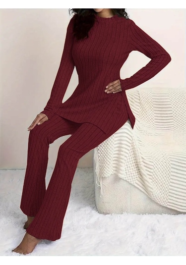 Kadın Uzun Kollu Yuvarlak Yaka Yandan Yırtmaç Detaylı Şardonlu Kaşkorse Bluz Ve Pantolon Ikili Takım Bordo Kadın Uzun Kollu Yuvarlak Yaka Yandan Yırtmaç Detaylı Şardonlu Kaşkorse Bluz Ve Pantolon Ikili Takım Bordo