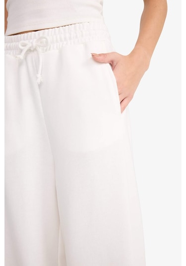 Defacto Barrel Fit Beli Bağcıklı Geniş Paça Eşofman Altı F3364ax25auwt32 Beyaz-wt32