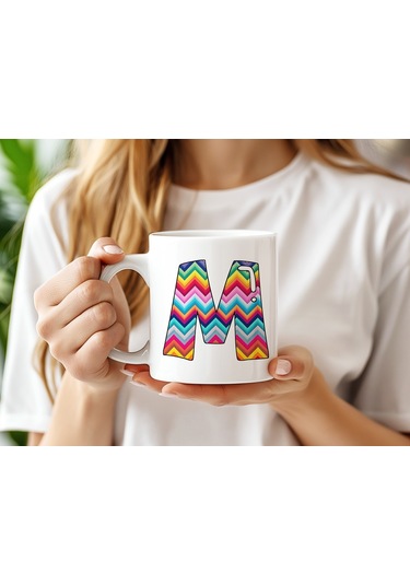 M Harfi Renkli Zigzag Desenli Kupa Bardak - Afrika Tarz Etnik Tasarım Kupa - Kişiye Özel Beyaz