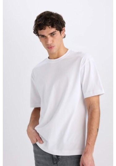 DeFacto Oversize Geniş Kalıp Bisiklet Yaka Basic Düz Kısa Kollu Beyaz Tişört E6885AXNSWT34