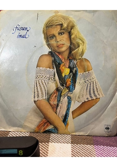 Füsun Önal - Neden Tuttun Elimi / Bunlar Da Geçer Cbs 4559 - 1977