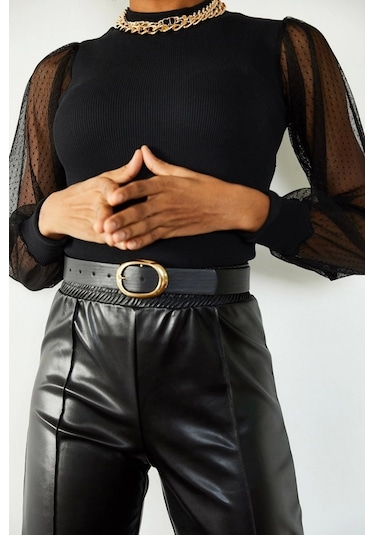 Kadın Siyah Kolu Tül Detaylı Yarım Balıkçı Kaşkorse Bluz Siyah