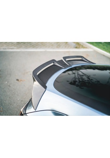 Tesla Y Model Turbo Bagaj Üstü Spoiler Pianoblack