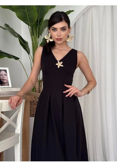 Late Yıldız Detaylı Elbise Siyah