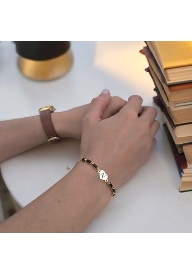 Archin N Harfine Özel 14 Ayar Altın Plakalı Kalp Figürlü Siyah Taş Desenli Hediye Bileklik-351harf N