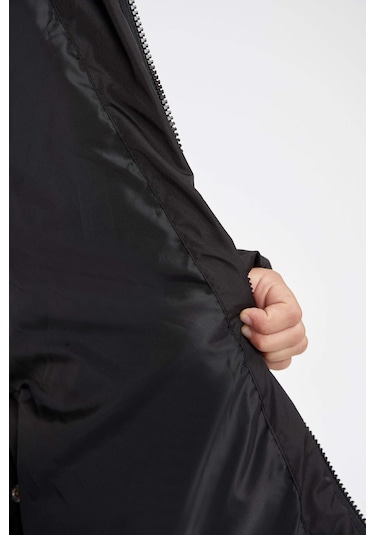 Defacto Kız Çocuk Su İtici Kapüşonlu Kapitoneli Uzun Kaban A0890A823AUBK27 Siyah Defacto Kız Çocuk Su İtici Kapüşonlu Kapitoneli Uzun Kaban A0890A823AUBK27 Siyah