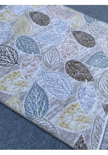 Yaprak Desenli Renkli Halı 150x160 Saçaklı Akrilik Kesme Halı