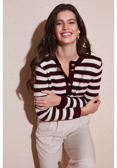 Lela Çizgili Oversize Fit Bisiklet Yaka Düğmeli Crop Triko Bayan Hırka 4615567 Bordo