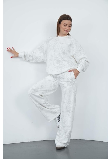Penyebizden Oversize Sweatshirt & Geniş Paça Eşofman Altı Takım-ekru-gri Baskılı
