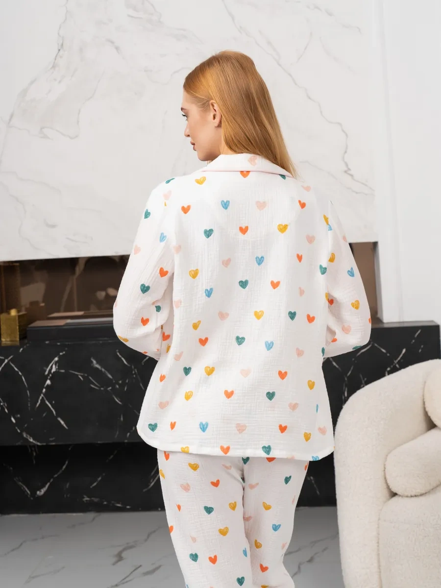 Aıla Vücudu Saran Pijama Takımı Üzerinde Resimli Gömlek Ve Pantolon 276645339 Beyaz