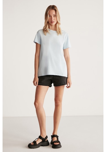 Grimelange Samantha Kadın %100 Organik Pamuklu Comfort Fit Arkası Uzun Basic Örme Açık Mavi T-shirt Açık Mavi