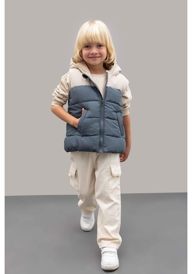 Defacto Erkek Bebek Su İtici Polar Astarlı Blok Renk Desenli Kapüşonlu Şişme Yelek A2848A524AUGR314 Gri Defacto Erkek Bebek Su İtici Polar Astarlı Blok Renk Desenli Kapüşonlu Şişme Yelek A2848A524AUGR314 Gri