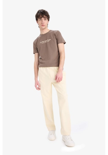 DeFacto %100 Pamuk Slim Fit Dar Kesim Bisiklet Yaka Baskılı Kısa Kollu Tişört C2085AX25SMBN571 DeFacto %100 Pamuk Slim Fit Dar Kesim Bisiklet Yaka Baskılı Kısa Kollu Tişört C2085AX25SMBN571