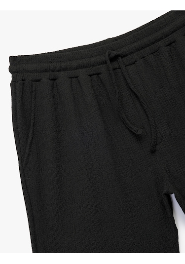 Koton Rahat Kalıp Pamuk Viskon Karışımlı Bermuda Beli Bağcıklı Spor Şort Siyah 6wam40095nk Siyah