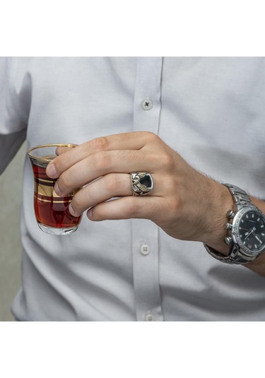 Alyans Evim Kartal Motifli Kare Siyah Oniks Taşlı 925 Gümüş Erkek Yüzük