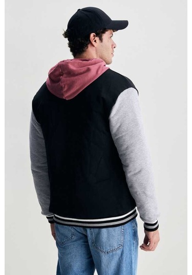 Upland Siyah Çıtçıtlı Baskılı Standard Fit Erkek Mont Siyah