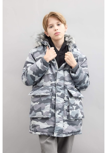DeFacto Erkek Çocuk Çıkarılabilir Suni Kürk Yaka Kapüşonlu Pelüş Astar Parka C8787A824CWGR91 DeFacto Erkek Çocuk Çıkarılabilir Suni Kürk Yaka Kapüşonlu Pelüş Astar Parka C8787A824CWGR91