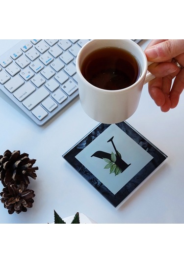 Decorita Cam Bardak Altlığı Y Harfli Tasarım 4'lü Takım 10 x 10 CM Çok Renkli