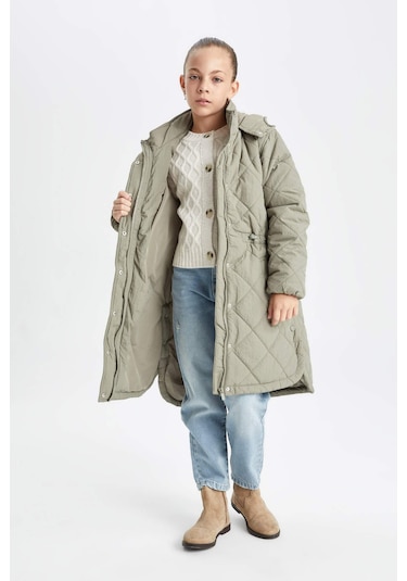 DeFacto Kız Çocuk Su İtici Kapüşonlu Fermuarlı Çıtçıtlı Cepli Uzun Mont Parka C8974A824AUKH461 Haki
