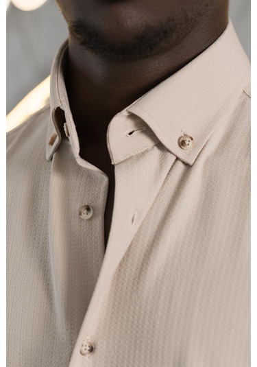 Advante Armürlü Likralı Yaka Düğmeli Slimfit Yazlık Gofre Kumaş Gömlek Kahve