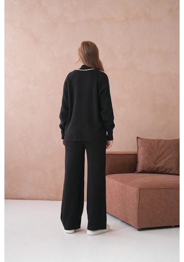 Kadın Dik Yaka Yarım Pat Fermuar Yırtmaçlı Kazak Pantolon İkili Triko Takım Siyah