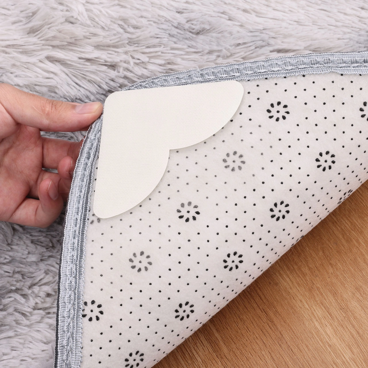 Mufunye 16 Adet Halı Kaydırma Engelleyici Klip - Kaliteli Yapı, Tüm Zemin Türlerine Uygun, Ev Ve Ofis Güvenliği Sağlar