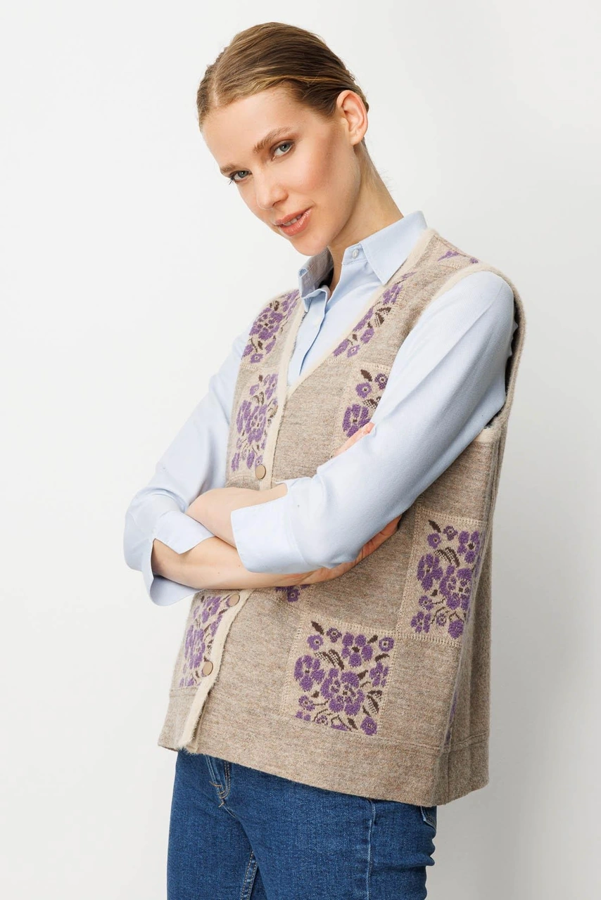 Desen Triko Kadın Pıtırcık Çiçekli Patchwork Keçe Yün Yelek Bej Mor Bej Mor