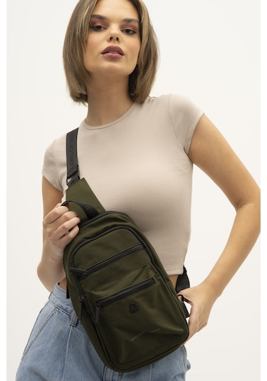 Unıted Colors Of Benetton Erkek Vücut Çantası C.bnt 1263 Haki