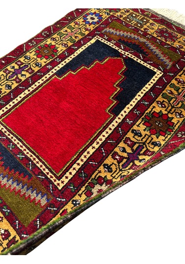 El Dokuma Sıfır Ortaköy Halısı Seccade 83x125 Kök Boya Namazlık