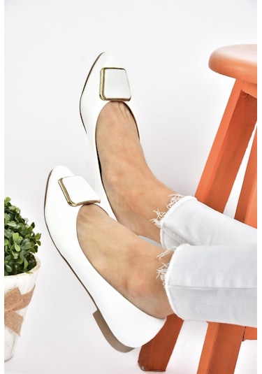 Fox Shoes P726776309 Beyaz Toka Aksesuarlı Kadın Babet Beyaz