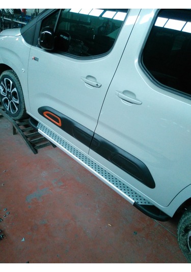 V1sport Alm. Yan Basamak Navara 2015-2020 Arasına Uyumlu