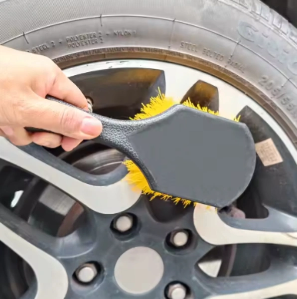 River World Jantları Temizlemek İçin Sarı Fırça