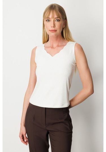 On Kadın Dilim Yaka Simli Bluz 61389 Ekru Ekru