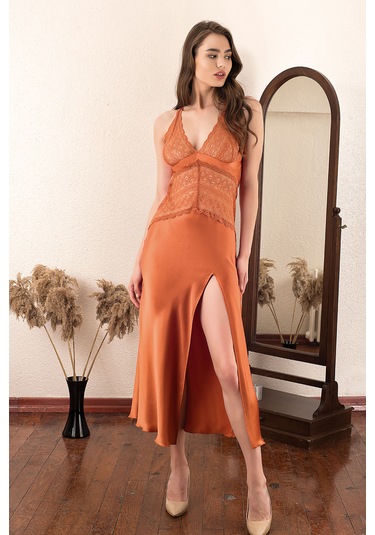 Romantik Ve Şık Turuncu Saten Gecelik Turuncu
