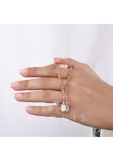 0.70 Karat Kilit Pırlanta Kolye
