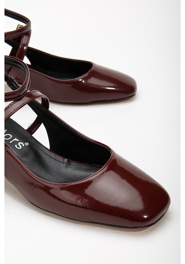 Daxtors D0351 Kadın Arkası Açık Kare Burunlu Baretli Düşük Klasik Topuklu Ayakkabı