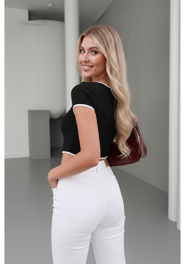 Zedefx Kadın Biyeli Yaka Detaylı T-shirt Siyah