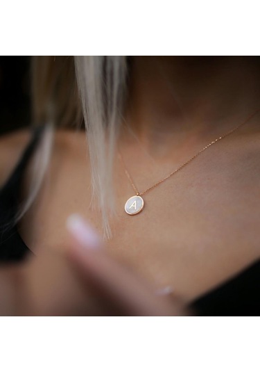 Sedef Mine Harf Kolye