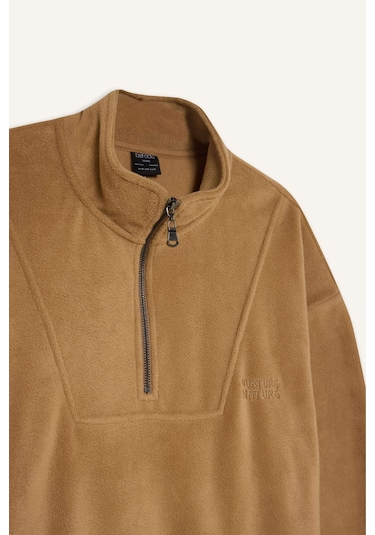 DeFacto Comfort Regular Fit Rahat Kalıp Dik Yaka Baskılı Polar Sweatshirt C7793AX24AUBN124 Kahve Kahverengi DeFacto Comfort Regular Fit Rahat Kalıp Dik Yaka Baskılı Polar Sweatshirt C7793AX24AUBN124 Kahve Kahverengi