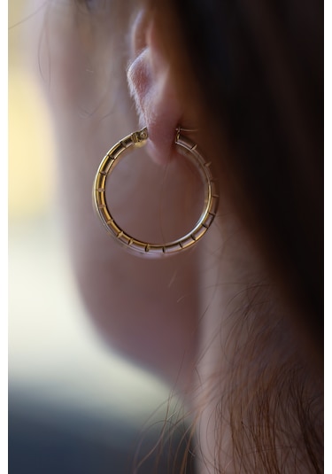 14 Ayar Altın Çizgi Detaylı Geniş Halka Küpe-2 Kp10485