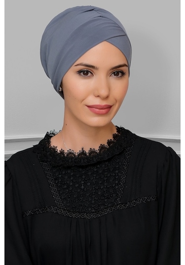 Gri Pratik Hazır Geçmeli Tesettür Bone Sandy Kumaş Çapraz Büzgülü Gri