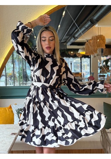 Kadın Uzun Kollu Yarı Balıkçı Yaka Geometrik Desen Kısa Şardonlu Dalgıç Elbise